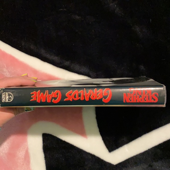 Stephen king hardcover - Picture 7 of 8